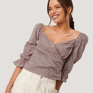 NA-KD Puff Sleeve Cropped Blouse
